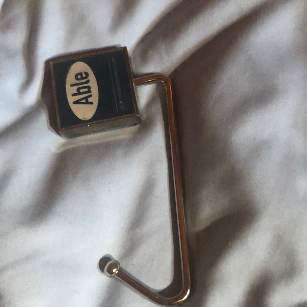 Able handbag hook